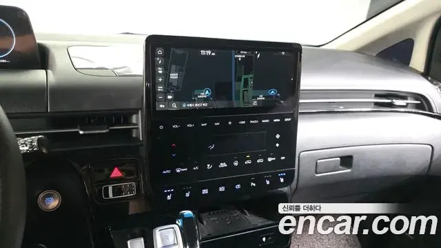 Hyundai Staria 2021 — Фото 15/20