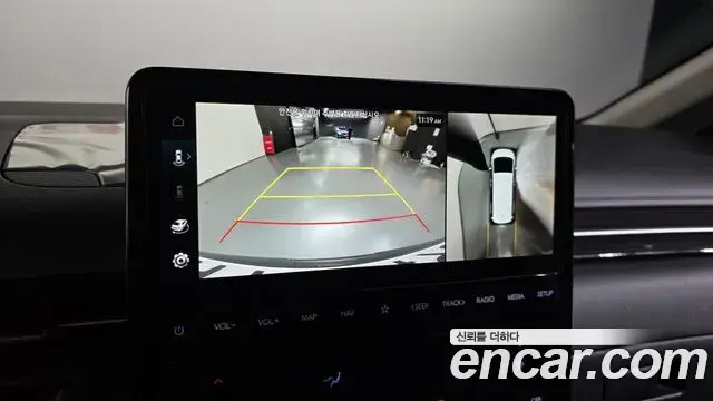Hyundai Staria 2021 — Фото 16/20