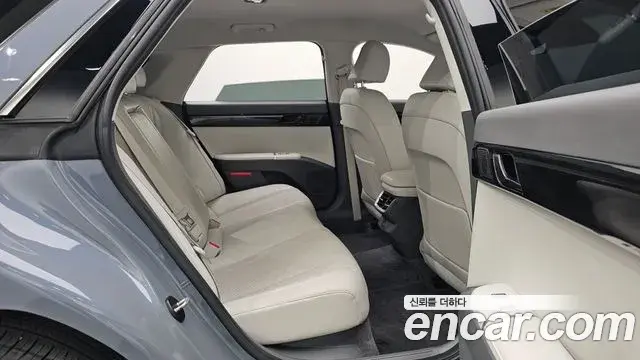 Hyundai Grandeur 2023 — Фото 11/20