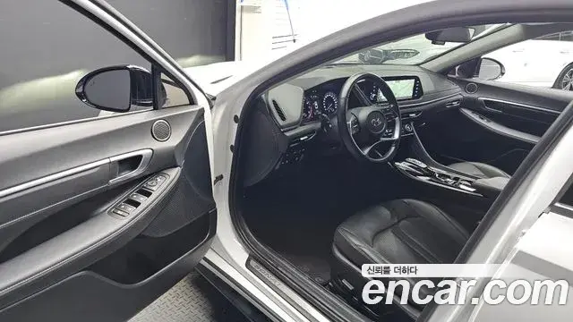 Hyundai Sonata 2021 — Фото 10/20