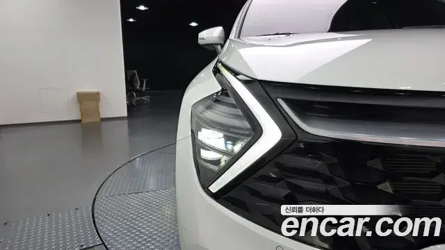 Kia Sportage 2023 — Photo 9/34