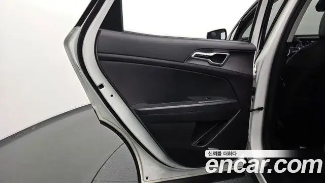 Kia Sportage 2023 — Photo 30/34
