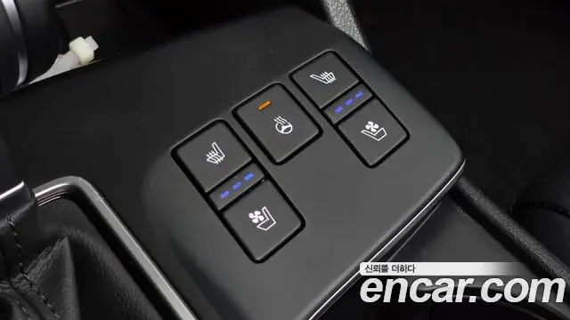 Kia Sportage 2023 — Photo 10/34