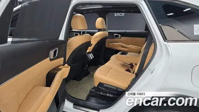Kia Sorento 2022 — Фото 12/20