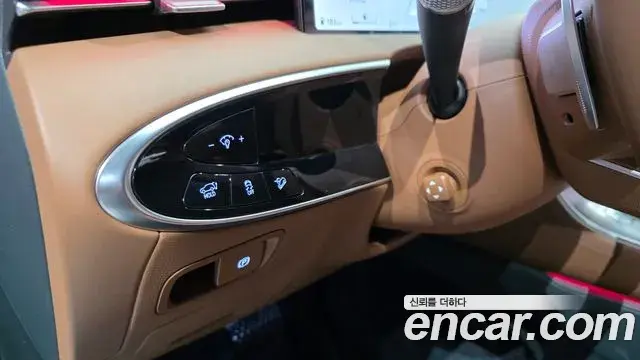 Genesis GV70 2024 — Photo 26/33