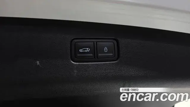 Genesis GV70 2024 — Photo 30/33