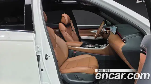 Genesis GV70 2024 — Photo 18/33