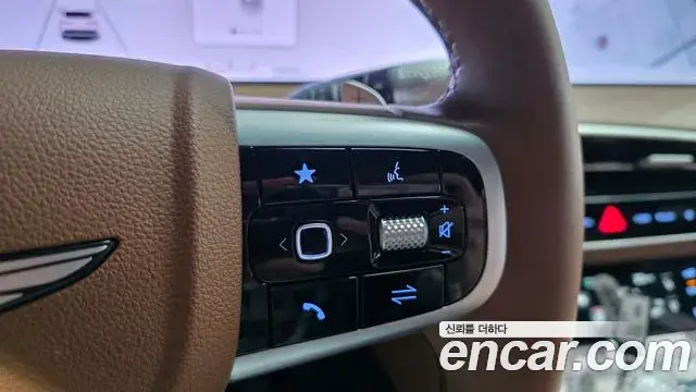 Genesis GV70 2024 — Photo 27/33