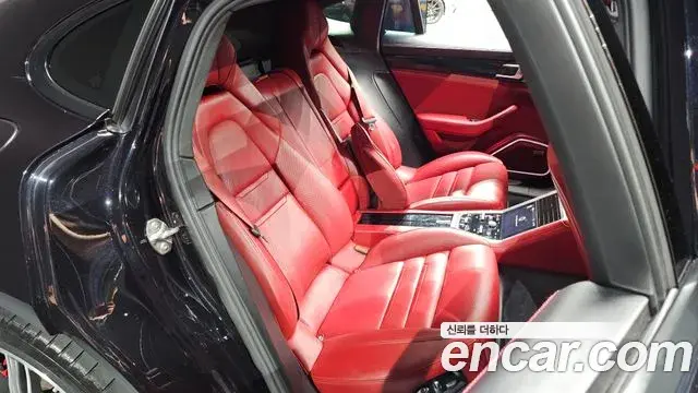Porsche Panamera 2020 — Фото 11/20