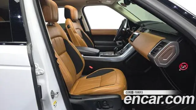 Land Rover Range Rover Sport 2019 — Photo 14/37