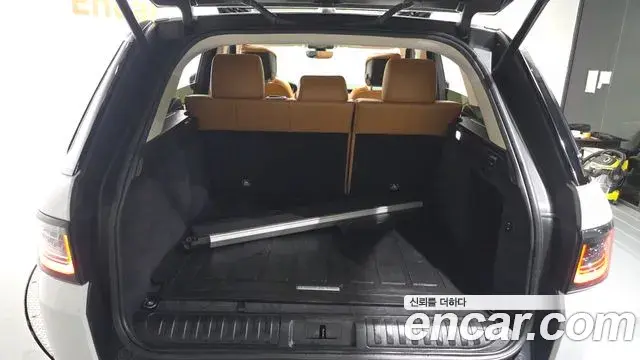 Land Rover Range Rover Sport 2019 — Photo 20/37