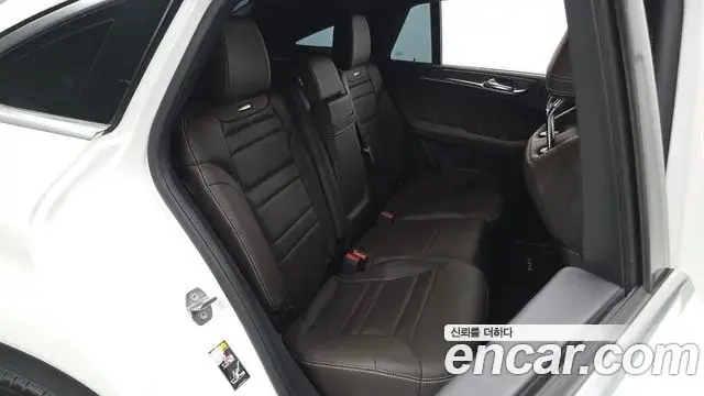 Mercedes-Benz GLE-Class 2019 — Photo 29/35
