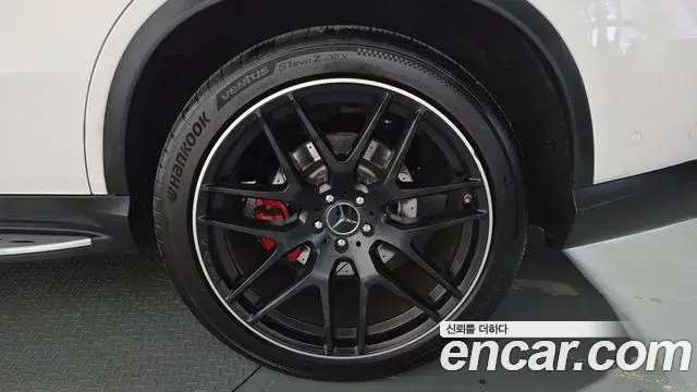 Mercedes-Benz GLE-Class 2019 — Photo 30/35
