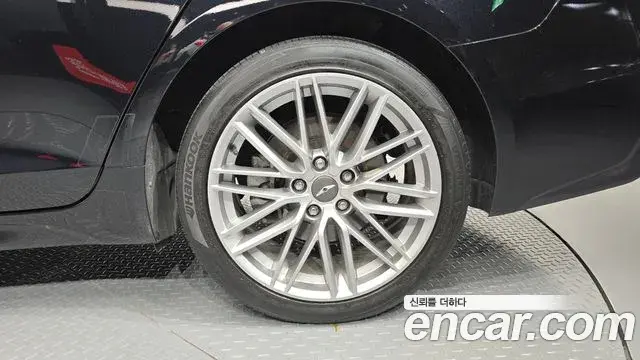 Genesis G70 2019 — ფოტო 21/32