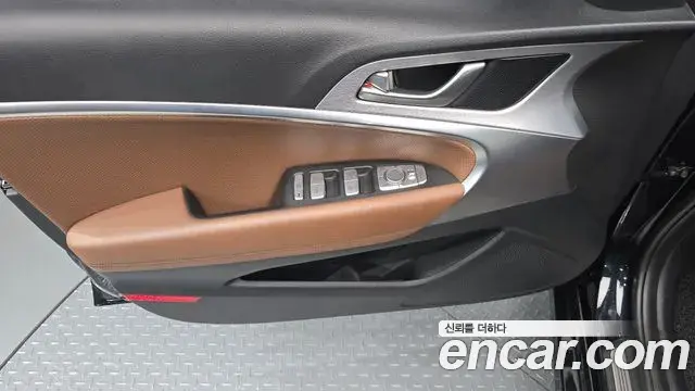 Genesis G70 2019 — ფოტო 26/32