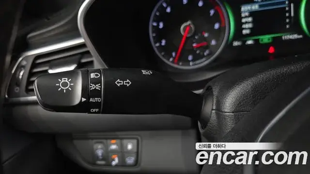 Genesis G70 2019 — ფოტო 31/32