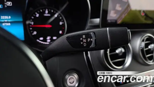 Mercedes-Benz C-Class 2019 — Фото 9/20