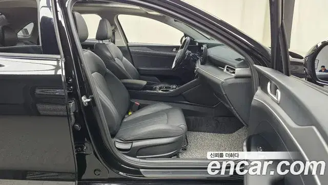 Kia K5 2023 — ფოტო 24/30