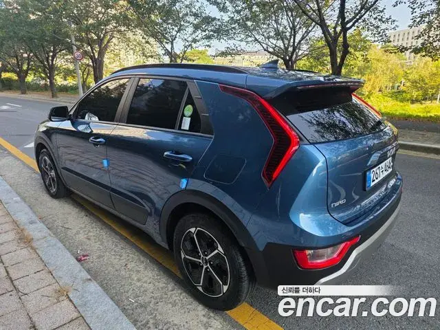 Kia Niro 2022 — Фото 3/19
