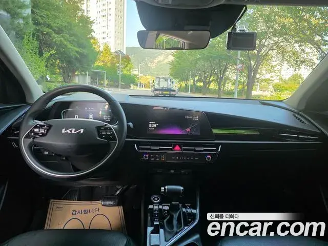 Kia Niro 2022 — Фото 6/19