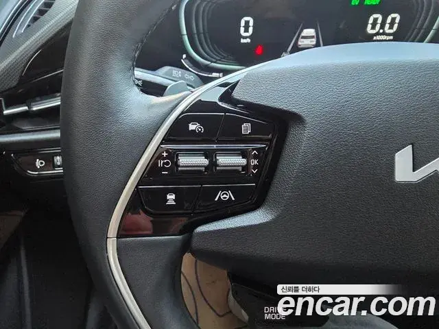 Kia Niro 2022 — Фото 9/19