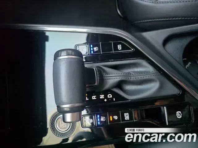 Kia Niro 2022 — Фото 13/19