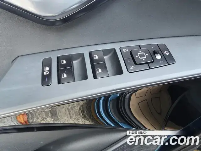 Kia Niro 2022 — Фото 14/19