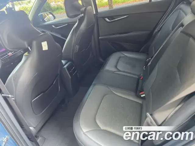 Kia Niro 2022 — Фото 17/19