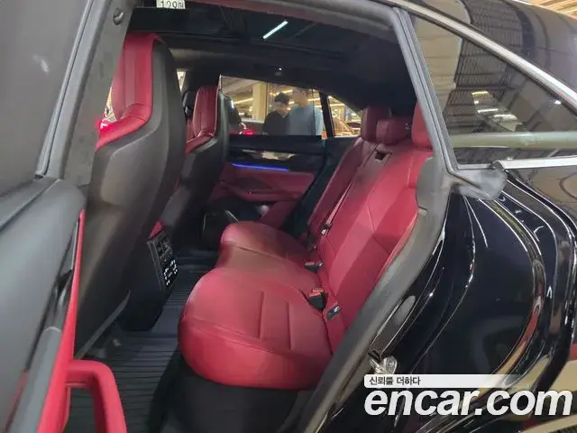 Porsche Macan EV 2026 — Photo 4/20
