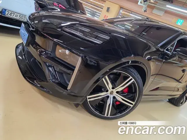 Porsche Macan EV 2026 — Photo 7/20