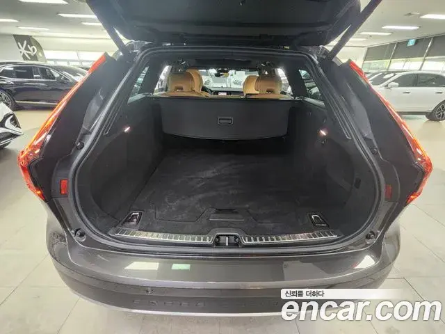 Volvo V90 Cross Country 2024 — Photo 6/20