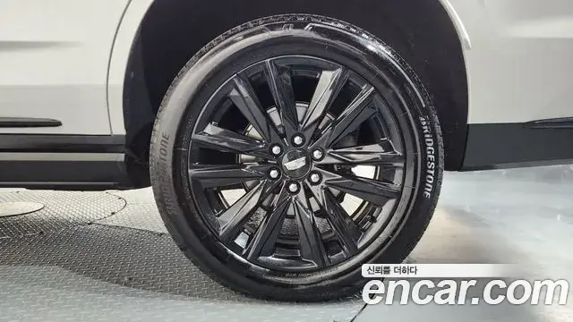 Cadillac Escalade 2022 — Photo 6/37