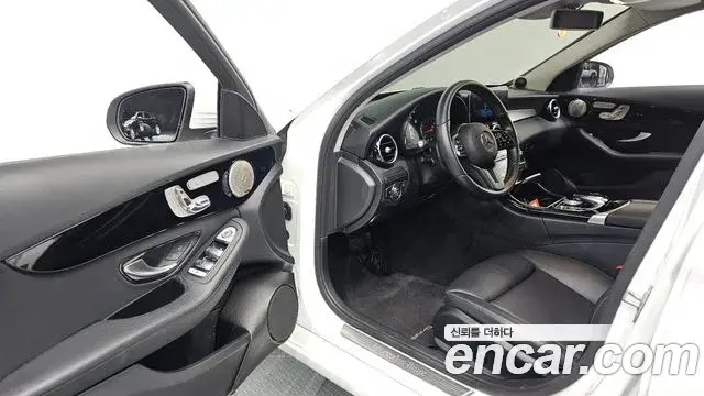 Mercedes-Benz C-Class 2020 — Фото 10/20