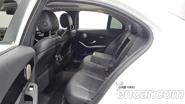 Mercedes-Benz C-Class 2020 — Фото 12/20