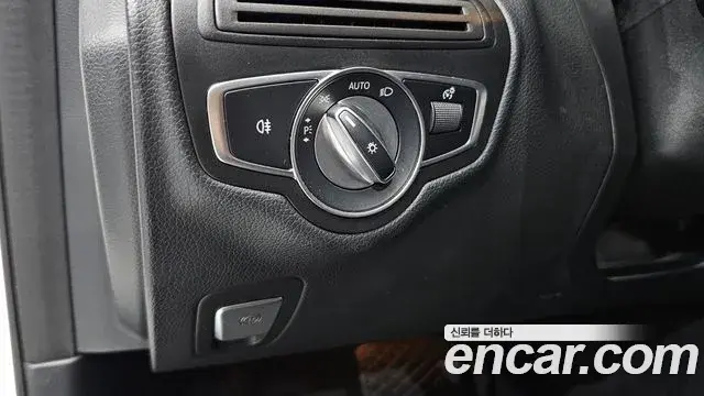 Mercedes-Benz C-Class 2020 — Фото 19/20