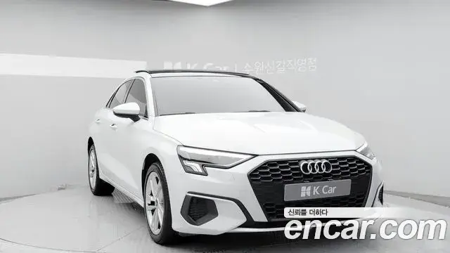 Audi A3 2022 — Фото 2/20