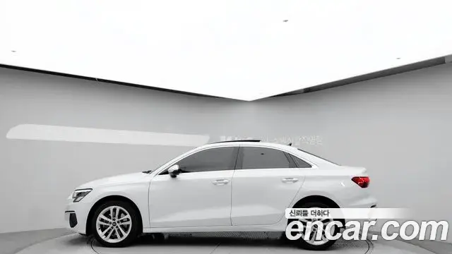 Audi A3 2022 — Фото 6/20