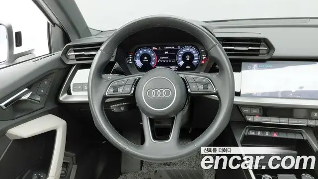 Audi A3 2022 — Фото 17/20