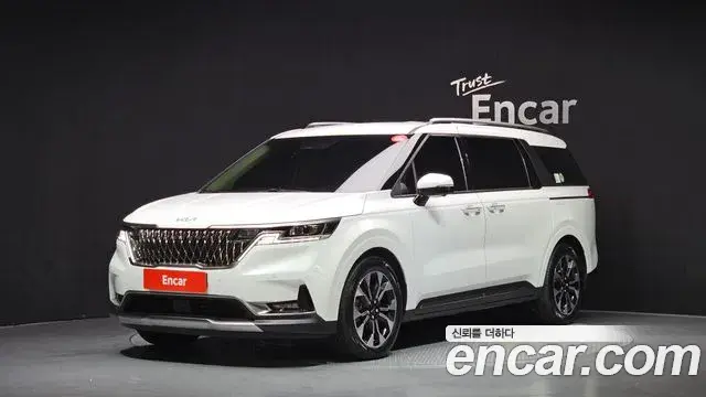 Kia Carnival 2022 — Фото 1/20