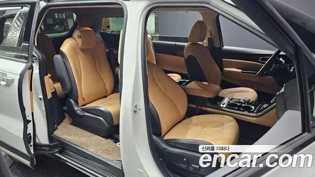 Kia Carnival 2022 — Фото 11/20