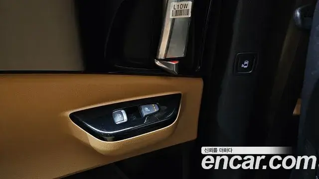 Kia Carnival 2022 — Фото 18/20