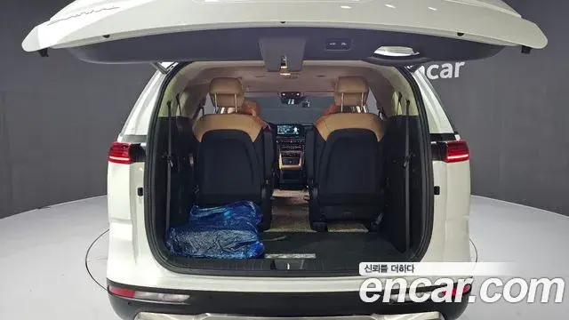 Kia Carnival 2022 — Фото 20/20
