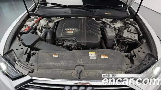 Audi A6 2022 — Şəkil 12/34