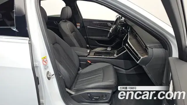Audi A6 2022 — Şəkil 19/34
