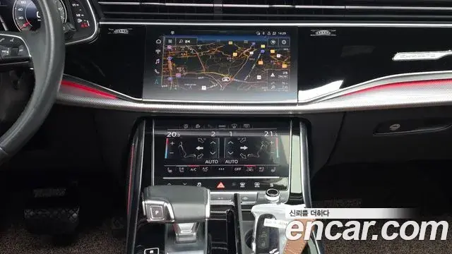 Audi Q7 2021 — Photo 13/20