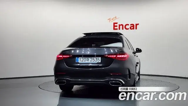 Mercedes-Benz C-Class 2025 — Фото 4/20