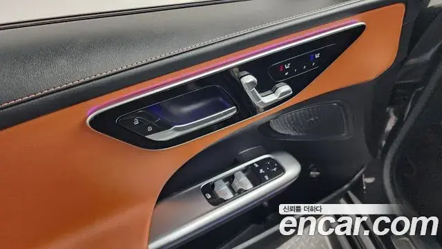 Mercedes-Benz C-Class 2025 — Фото 18/20