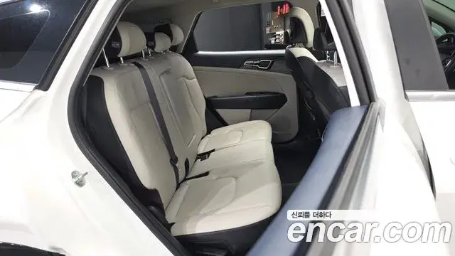 Kia Sportage 2022 — Фото 12/20