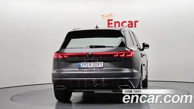 Volkswagen Touareg 2024 — Photo 11/50