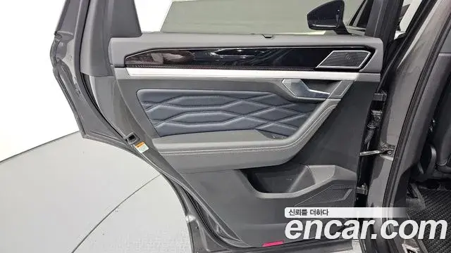 Volkswagen Touareg 2024 — Photo 45/50